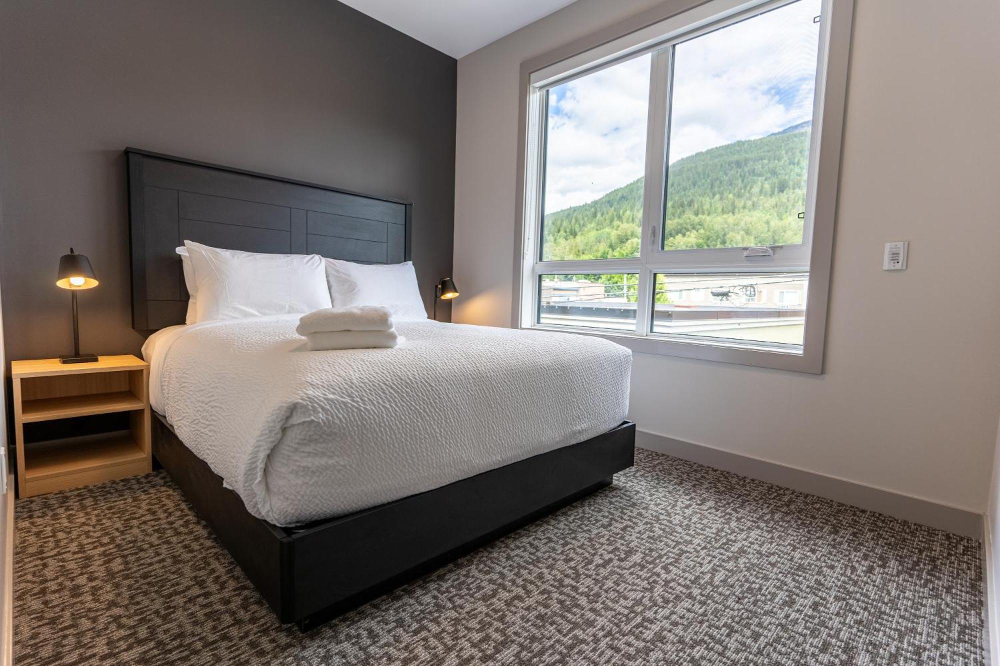 Basecamp Suites Revelstoke Extérieur photo