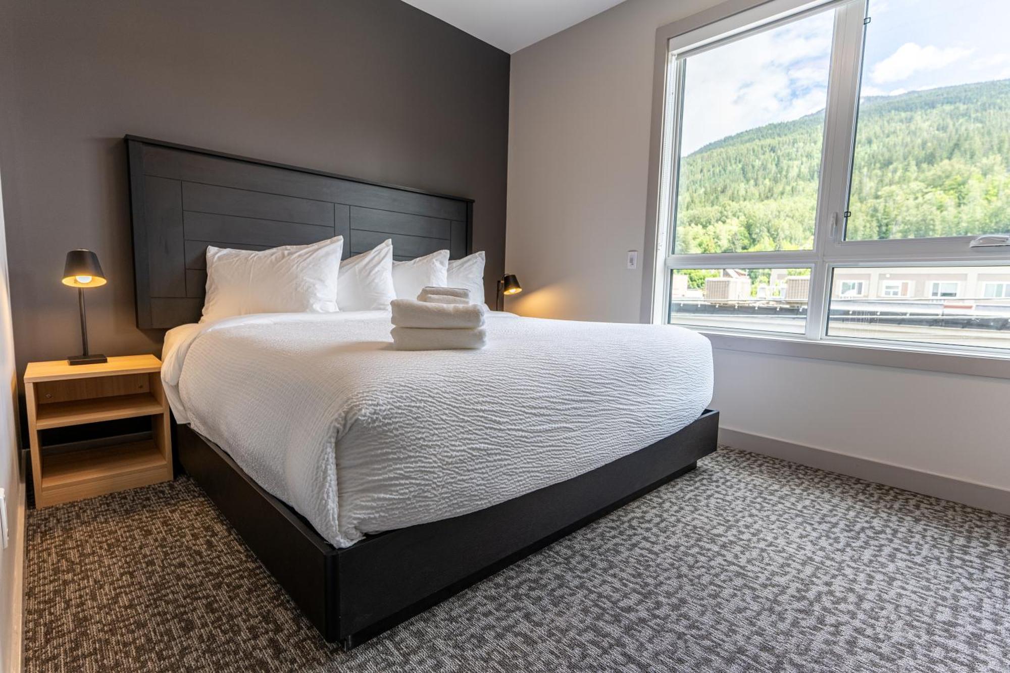 Basecamp Suites Revelstoke Extérieur photo